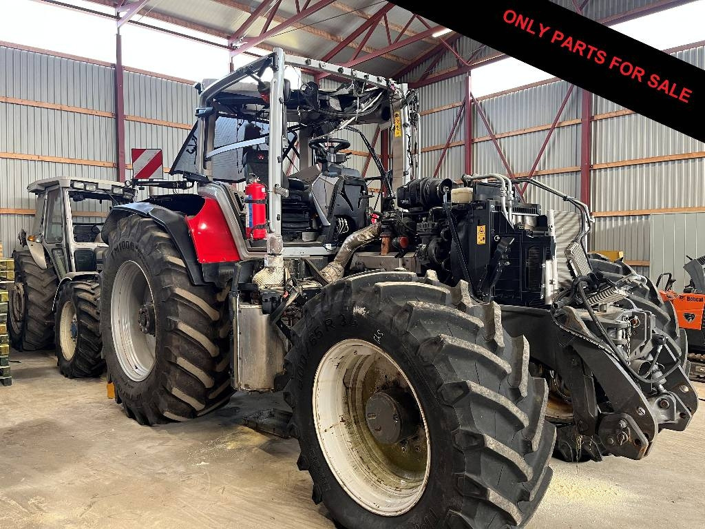 Massey Ferguson 8 S.305 Dismantled. Only spare parts  - Traktor: slika Massey Ferguson 8 S.305 Dismantled. Only spare parts  - Traktor Massey Ferguson 8 S.305 Dismantled. Only spare parts  - Traktor: slika Massey Ferguson 8 S.305 Dismantled. Only spare parts  - Traktor