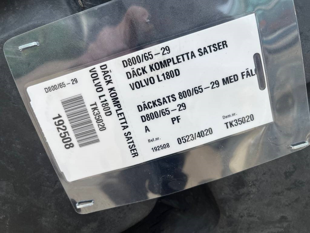 Michelin 800/65R29 XLD Volvo L150 L180 - Kompletan kotač: slika Michelin 800/65R29 XLD Volvo L150 L180 - Kompletan kotač Michelin 800/65R29 XLD Volvo L150 L180 - Kompletan kotač: slika Michelin 800/65R29 XLD Volvo L150 L180 - Kompletan kotač