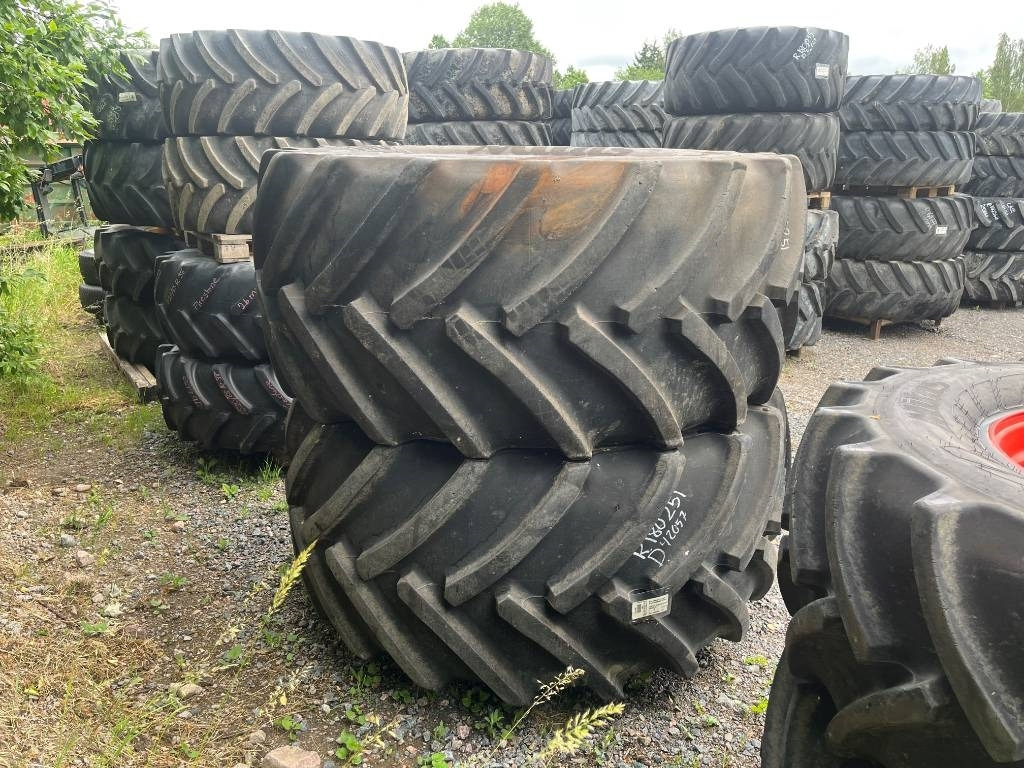 Mitas 900/60R38 Däck till Claas Lexion 6800 - Guma za Poljoprivredni strojevi: slika Mitas 900/60R38 Däck till Claas Lexion 6800 - Guma za Poljoprivredni strojevi Mitas 900/60R38 Däck till Claas Lexion 6800 - Guma za Poljoprivredni strojevi: slika Mitas 900/60R38 Däck till Claas Lexion 6800 - Guma za Poljoprivredni strojevi