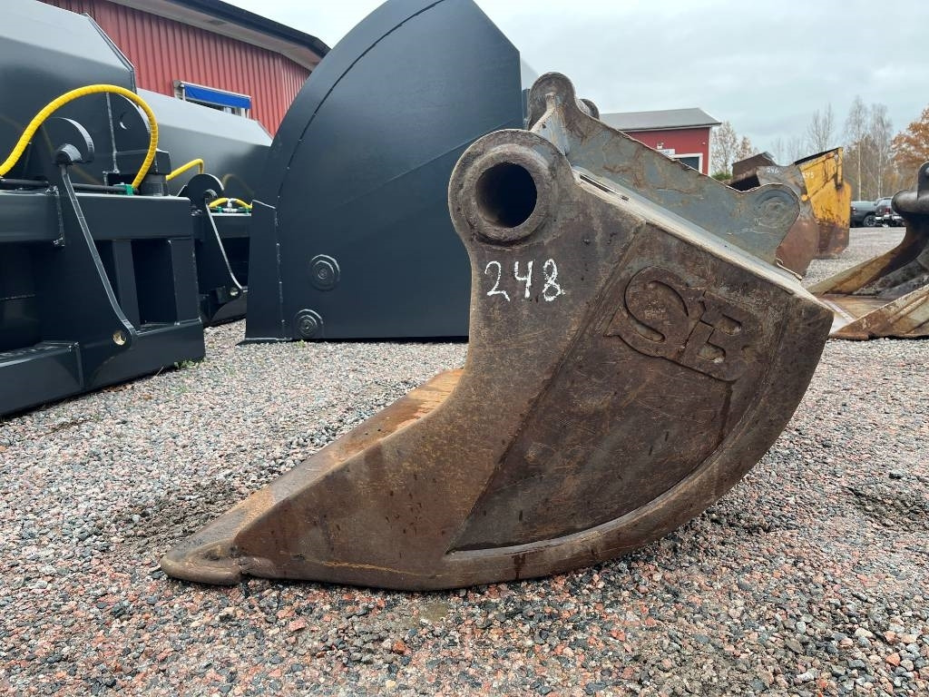 Planerskopa / Planning bucket SB S60 - Korpa za Građevinski strojevi: slika Planerskopa / Planning bucket SB S60 - Korpa za Građevinski strojevi Planerskopa / Planning bucket SB S60 - Korpa za Građevinski strojevi: slika Planerskopa / Planning bucket SB S60 - Korpa za Građevinski strojevi