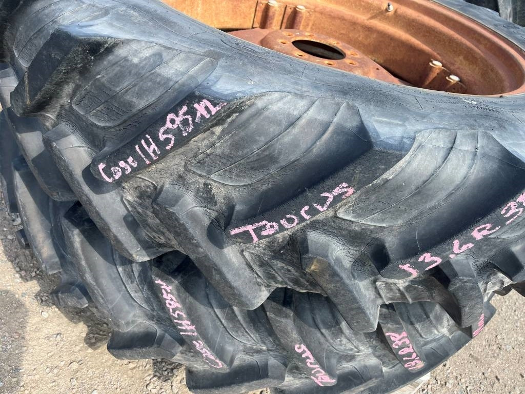 Taurus 13,6-R38 på fälg Case , MF , BM , IH - Guma za Poljoprivredni strojevi: slika Taurus 13,6-R38 på fälg Case , MF , BM , IH - Guma za Poljoprivredni strojevi Taurus 13,6-R38 på fälg Case , MF , BM , IH - Guma za Poljoprivredni strojevi: slika Taurus 13,6-R38 på fälg Case , MF , BM , IH - Guma za Poljoprivredni strojevi