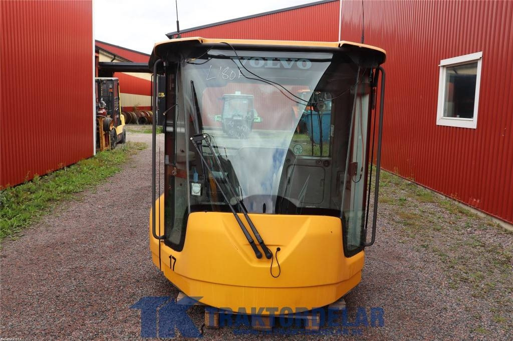 Volvo L 180 F - Kabina za Građevinski strojevi: slika Volvo L 180 F - Kabina za Građevinski strojevi Volvo L 180 F - Kabina za Građevinski strojevi: slika Volvo L 180 F - Kabina za Građevinski strojevi