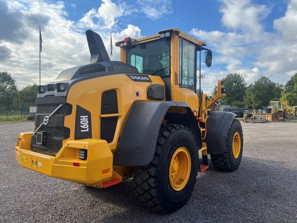 Volvo L 60 H - Utovarivač na kotačima: slika Volvo L 60 H - Utovarivač na kotačima Volvo L 60 H - Utovarivač na kotačima: slika Volvo L 60 H - Utovarivač na kotačima