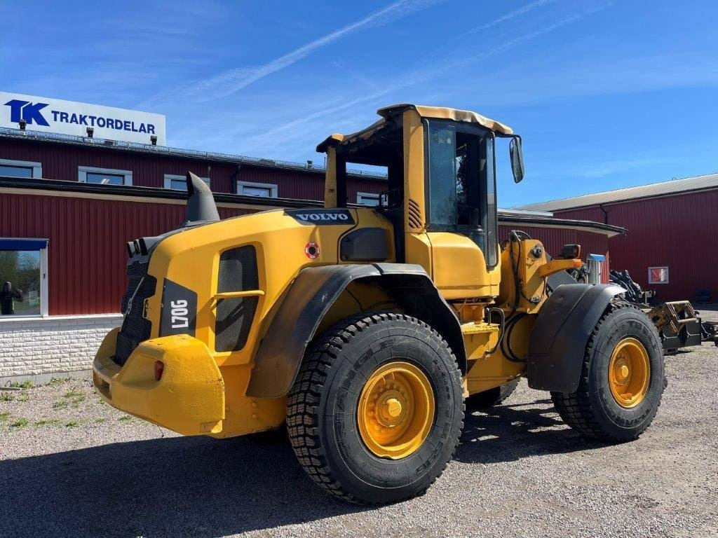Volvo L 70 G Dismantled. Only specific spare parts - Utovarivač na kotačima: slika Volvo L 70 G Dismantled. Only specific spare parts - Utovarivač na kotačima Volvo L 70 G Dismantled. Only specific spare parts - Utovarivač na kotačima: slika Volvo L 70 G Dismantled. Only specific spare parts - Utovarivač na kotačima