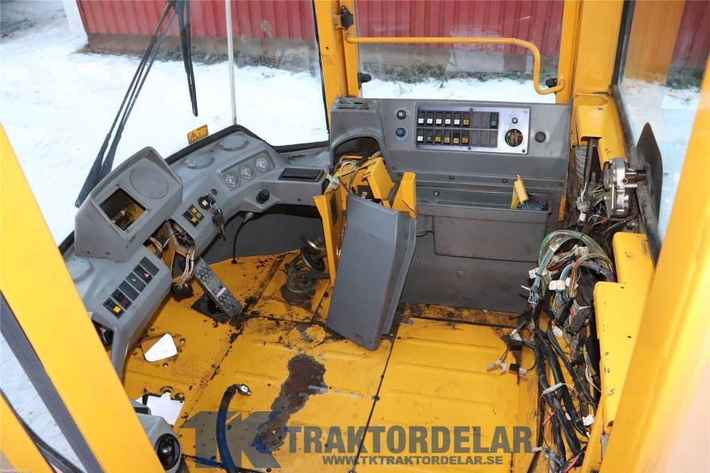 Volvo L50 C - Kabina za Građevinski strojevi: slika Volvo L50 C - Kabina za Građevinski strojevi Volvo L50 C - Kabina za Građevinski strojevi: slika Volvo L50 C - Kabina za Građevinski strojevi