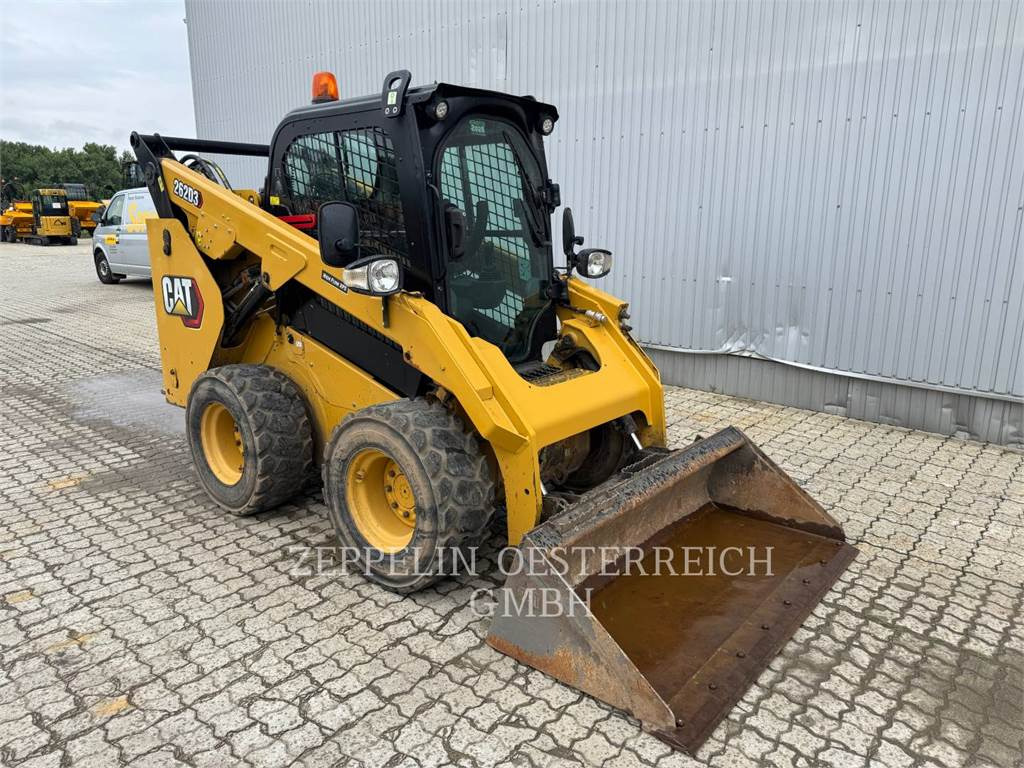 CAT 262D3 - Mini utovarivač: slika CAT 262D3 - Mini utovarivač CAT 262D3 - Mini utovarivač: slika CAT 262D3 - Mini utovarivač