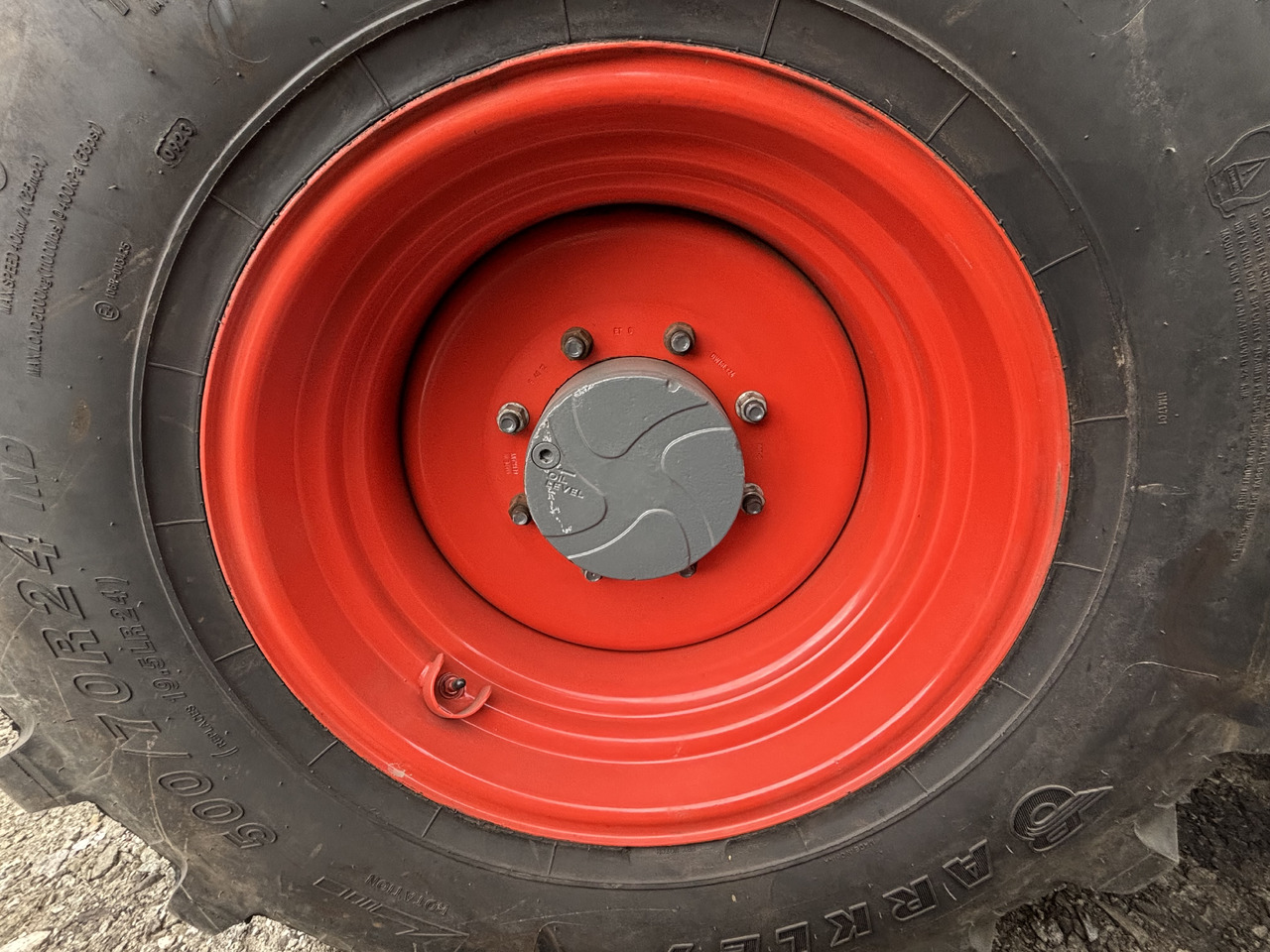 CLAAS Scorpion FELGA DW16Lx24 DW 16 L x 24 16x24 8 szpilek - Felga za Poljoprivredni strojevi: slika CLAAS Scorpion FELGA DW16Lx24 DW 16 L x 24 16x24 8 szpilek - Felga za Poljoprivredni strojevi CLAAS Scorpion FELGA DW16Lx24 DW 16 L x 24 16x24 8 szpilek - Felga za Poljoprivredni strojevi: slika CLAAS Scorpion FELGA DW16Lx24 DW 16 L x 24 16x24 8 szpilek - Felga za Poljoprivredni strojevi