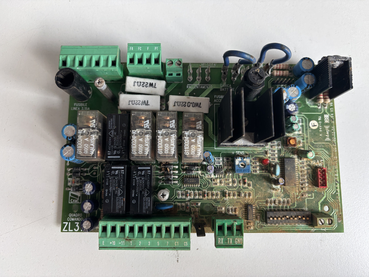 Came Quadro Comando ZL37 - centrala sterująca do szlabanów - Upravljačka jedinica (ECU) za Poljoprivredni strojevi: slika Came Quadro Comando ZL37 - centrala sterująca do szlabanów - Upravljačka jedinica (ECU) za Poljoprivredni strojevi Came Quadro Comando ZL37 - centrala sterująca do szlabanów - Upravljačka jedinica (ECU) za Poljoprivredni strojevi: slika Came Quadro Comando ZL37 - centrala sterująca do szlabanów - Upravljačka jedinica (ECU) za Poljoprivredni strojevi
