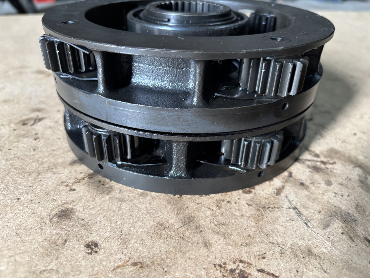 Claas AXION 830 Jarzmo Satelitów Dźwigar 0011571612 0011584502 - Diferencijalni zupčanik za Traktor: slika Claas AXION 830 Jarzmo Satelitów Dźwigar 0011571612 0011584502 - Diferencijalni zupčanik za Traktor Claas AXION 830 Jarzmo Satelitów Dźwigar 0011571612 0011584502 - Diferencijalni zupčanik za Traktor: slika Claas AXION 830 Jarzmo Satelitów Dźwigar 0011571612 0011584502 - Diferencijalni zupčanik za Traktor