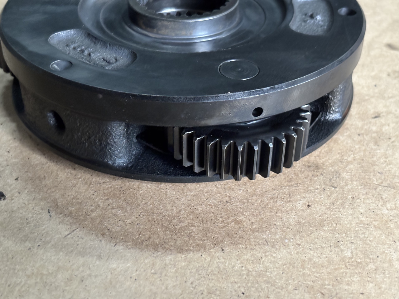 Claas AXION 830 Reduktor przekładni 60 0502 600 8 6005026008 - Diferencijalni zupčanik za Traktor: slika Claas AXION 830 Reduktor przekładni 60 0502 600 8 6005026008 - Diferencijalni zupčanik za Traktor Claas AXION 830 Reduktor przekładni 60 0502 600 8 6005026008 - Diferencijalni zupčanik za Traktor: slika Claas AXION 830 Reduktor przekładni 60 0502 600 8 6005026008 - Diferencijalni zupčanik za Traktor