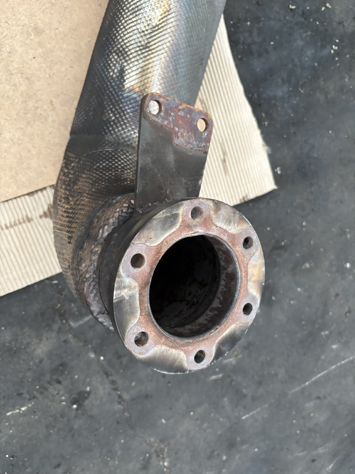 Claas Lexion 780 Rura Wydechowa Wydech EXHAUST PIPE ISO 0007804091 00 07819781 - Ispušna cijev za Kombajn za žetvu: slika Claas Lexion 780 Rura Wydechowa Wydech EXHAUST PIPE ISO 0007804091 00 07819781 - Ispušna cijev za Kombajn za žetvu Claas Lexion 780 Rura Wydechowa Wydech EXHAUST PIPE ISO 0007804091 00 07819781 - Ispušna cijev za Kombajn za žetvu: slika Claas Lexion 780 Rura Wydechowa Wydech EXHAUST PIPE ISO 0007804091 00 07819781 - Ispušna cijev za Kombajn za žetvu