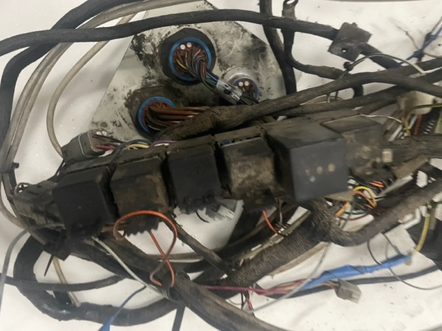 Claas ranger instalacja kabiny - Kabeli/ Ožičenje za Teleskopski rukovatelj: slika Claas ranger instalacja kabiny - Kabeli/ Ožičenje za Teleskopski rukovatelj Claas ranger instalacja kabiny - Kabeli/ Ožičenje za Teleskopski rukovatelj: slika Claas ranger instalacja kabiny - Kabeli/ Ožičenje za Teleskopski rukovatelj