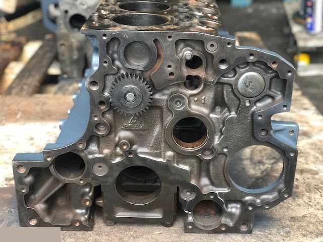 Deutz BF4m2012 - Blok Vylindrów - Blok cilindra za Poljoprivredni strojevi: slika Deutz BF4m2012 - Blok Vylindrów - Blok cilindra za Poljoprivredni strojevi Deutz BF4m2012 - Blok Vylindrów - Blok cilindra za Poljoprivredni strojevi: slika Deutz BF4m2012 - Blok Vylindrów - Blok cilindra za Poljoprivredni strojevi