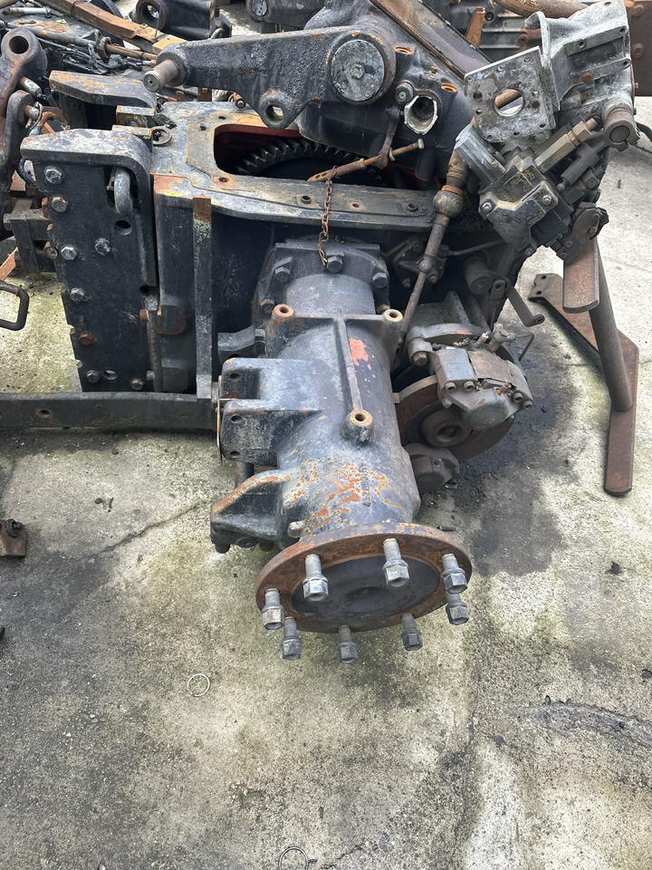 Deutz FX 4.51 tylny most części - Stražnja osovina za Traktor: slika Deutz FX 4.51 tylny most części - Stražnja osovina za Traktor Deutz FX 4.51 tylny most części - Stražnja osovina za Traktor: slika Deutz FX 4.51 tylny most części - Stražnja osovina za Traktor