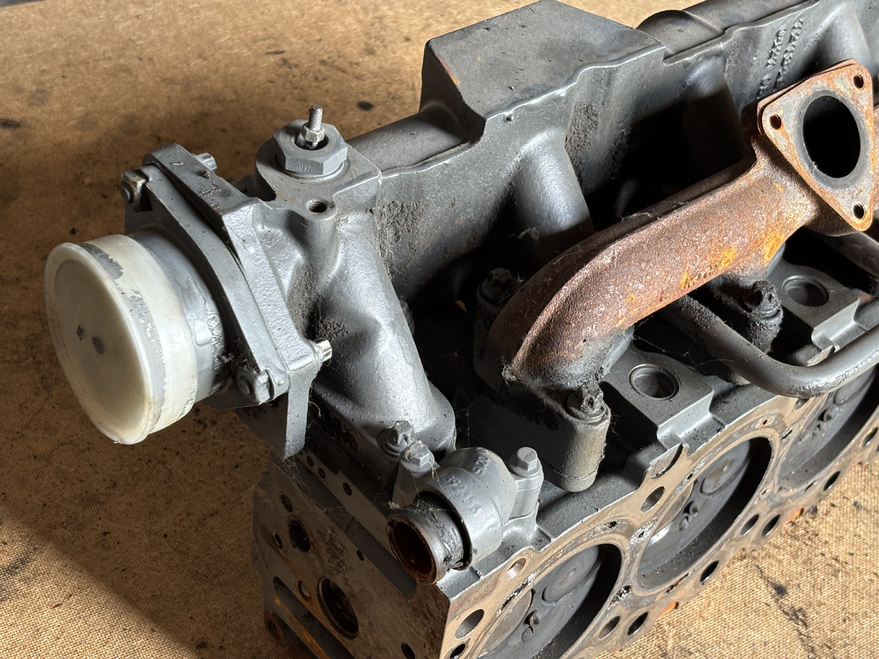 Deutz TD2011 D2011 D2011L04W Blok Silnika Kolektor Wydechowy 04270858 - Blok cilindra za Poljoprivredni strojevi: slika Deutz TD2011 D2011 D2011L04W Blok Silnika Kolektor Wydechowy 04270858 - Blok cilindra za Poljoprivredni strojevi Deutz TD2011 D2011 D2011L04W Blok Silnika Kolektor Wydechowy 04270858 - Blok cilindra za Poljoprivredni strojevi: slika Deutz TD2011 D2011 D2011L04W Blok Silnika Kolektor Wydechowy 04270858 - Blok cilindra za Poljoprivredni strojevi