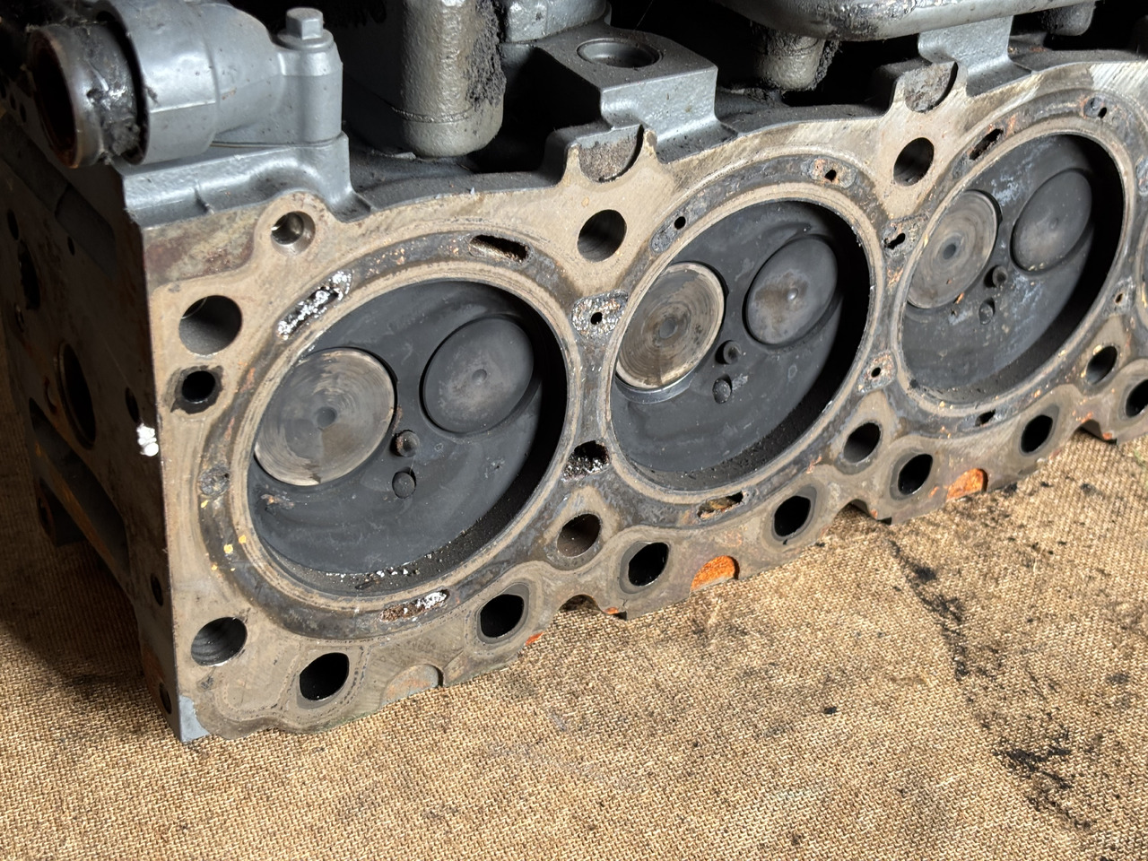 Deutz TD2011 D2011 D2011L04W Blok Silnika Kolektor Wydechowy 04270858 - Blok cilindra za Poljoprivredni strojevi: slika Deutz TD2011 D2011 D2011L04W Blok Silnika Kolektor Wydechowy 04270858 - Blok cilindra za Poljoprivredni strojevi Deutz TD2011 D2011 D2011L04W Blok Silnika Kolektor Wydechowy 04270858 - Blok cilindra za Poljoprivredni strojevi: slika Deutz TD2011 D2011 D2011L04W Blok Silnika Kolektor Wydechowy 04270858 - Blok cilindra za Poljoprivredni strojevi