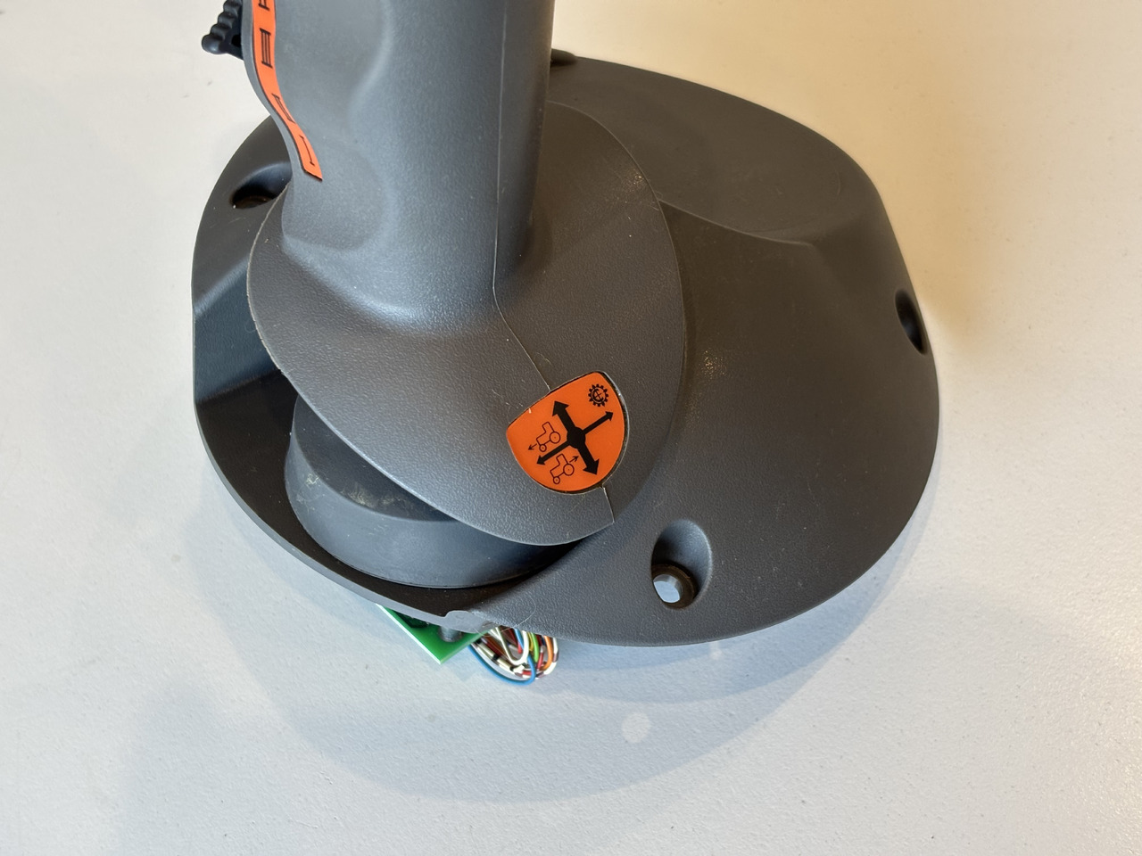 FENDT Vario Joystick F835.970.160.020 - Električni sustav za Poljoprivredni strojevi: slika FENDT Vario Joystick F835.970.160.020 - Električni sustav za Poljoprivredni strojevi FENDT Vario Joystick F835.970.160.020 - Električni sustav za Poljoprivredni strojevi: slika FENDT Vario Joystick F835.970.160.020 - Električni sustav za Poljoprivredni strojevi