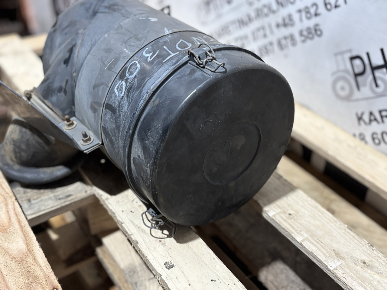 Fendt 309 Obudowa Filtra Powietrza - Filter zraka za Poljoprivredni strojevi: slika Fendt 309 Obudowa Filtra Powietrza - Filter zraka za Poljoprivredni strojevi Fendt 309 Obudowa Filtra Powietrza - Filter zraka za Poljoprivredni strojevi: slika Fendt 309 Obudowa Filtra Powietrza - Filter zraka za Poljoprivredni strojevi