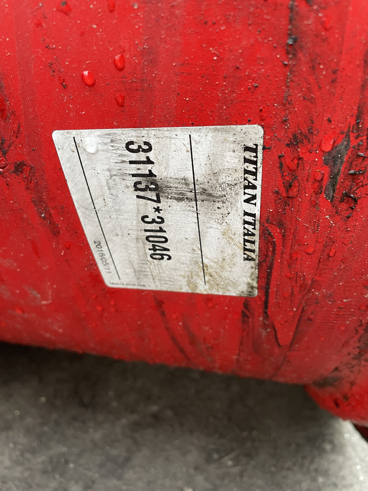 Fendt 800 - koło felga - Felga za Poljoprivredni strojevi: slika Fendt 800 - koło felga - Felga za Poljoprivredni strojevi Fendt 800 - koło felga - Felga za Poljoprivredni strojevi: slika Fendt 800 - koło felga - Felga za Poljoprivredni strojevi
