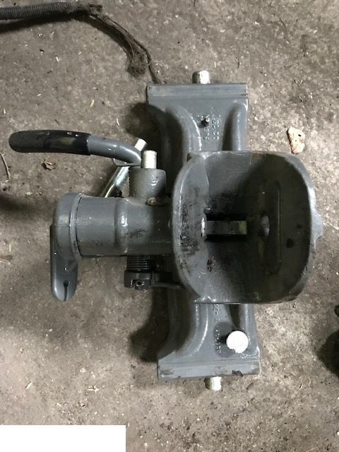 Fendt - Zaczep - Szerokość 39 cm - Okvir/ Šasija za Poljoprivredni strojevi: slika Fendt - Zaczep - Szerokość 39 cm - Okvir/ Šasija za Poljoprivredni strojevi Fendt - Zaczep - Szerokość 39 cm - Okvir/ Šasija za Poljoprivredni strojevi: slika Fendt - Zaczep - Szerokość 39 cm - Okvir/ Šasija za Poljoprivredni strojevi