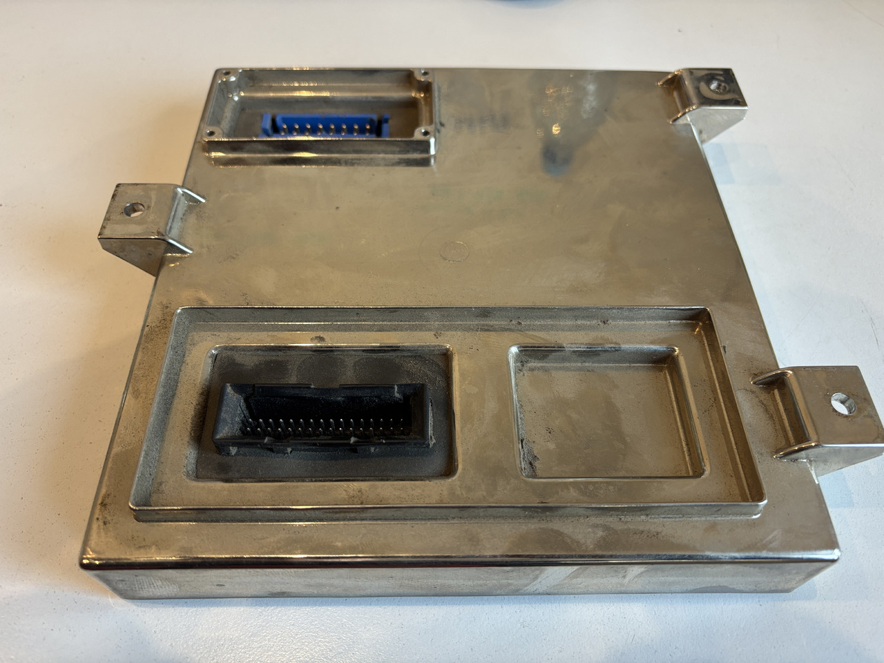 Fiat New Holland G170 G190 G210 G240 - sterownik silnika ECU 86512103 86013117 86025963 - Upravljačka jedinica (ECU) za Poljoprivredni strojevi: slika Fiat New Holland G170 G190 G210 G240 - sterownik silnika ECU 86512103 86013117 86025963 - Upravljačka jedinica (ECU) za Poljoprivredni strojevi Fiat New Holland G170 G190 G210 G240 - sterownik silnika ECU 86512103 86013117 86025963 - Upravljačka jedinica (ECU) za Poljoprivredni strojevi: slika Fiat New Holland G170 G190 G210 G240 - sterownik silnika ECU 86512103 86013117 86025963 - Upravljačka jedinica (ECU) za Poljoprivredni strojevi