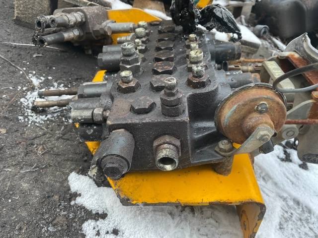 Jcb 3cx rozdzielacz hydrauliczny tylni - Hidraulični ventil za Poljoprivredni strojevi: slika Jcb 3cx rozdzielacz hydrauliczny tylni - Hidraulični ventil za Poljoprivredni strojevi Jcb 3cx rozdzielacz hydrauliczny tylni - Hidraulični ventil za Poljoprivredni strojevi: slika Jcb 3cx rozdzielacz hydrauliczny tylni - Hidraulični ventil za Poljoprivredni strojevi