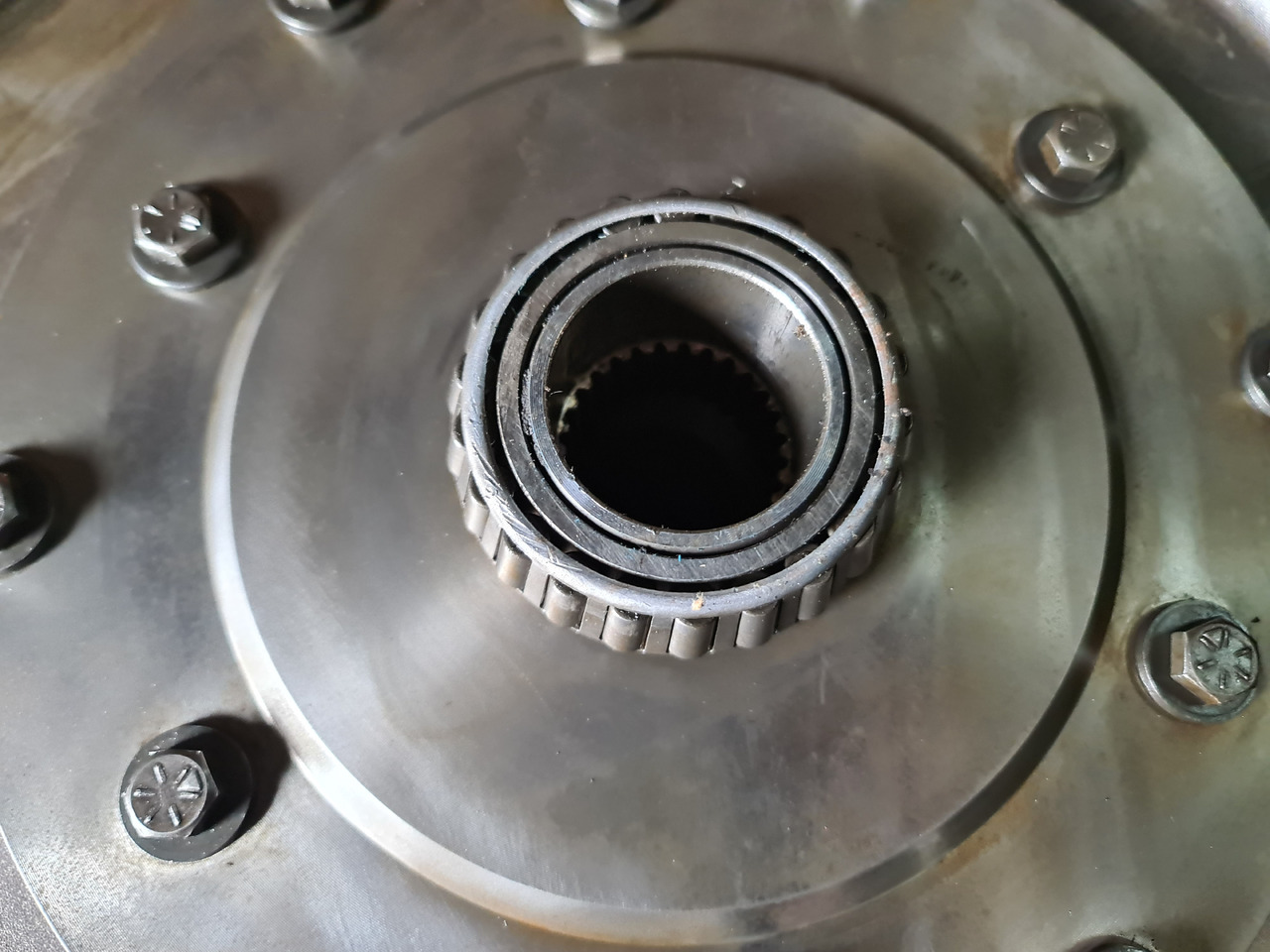 John Deere 4650, 4850 Bęben Sprzęgła WOM Sprzęgło Bieg R70932 AR95409 R71231 - Kvačilo i dijelovi za Poljoprivredni strojevi: slika  John Deere 4650, 4850 Bęben Sprzęgła WOM Sprzęgło Bieg R70932 AR95409 R71231 - Kvačilo i dijelovi za Poljoprivredni strojevi John Deere 4650, 4850 Bęben Sprzęgła WOM Sprzęgło Bieg R70932 AR95409 R71231 - Kvačilo i dijelovi za Poljoprivredni strojevi: slika  John Deere 4650, 4850 Bęben Sprzęgła WOM Sprzęgło Bieg R70932 AR95409 R71231 - Kvačilo i dijelovi za Poljoprivredni strojevi