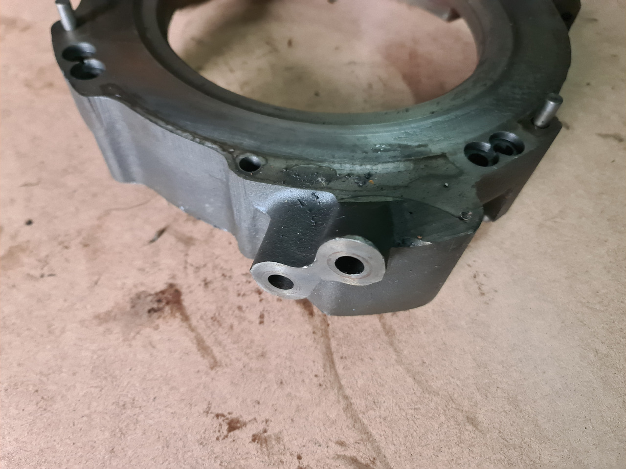 John Deere 4650, 4850 Obudowa Tłoka Hamulcowego R72044 - Dijelovi kočnica za Poljoprivredni strojevi: slika John Deere 4650, 4850 Obudowa Tłoka Hamulcowego R72044 - Dijelovi kočnica za Poljoprivredni strojevi John Deere 4650, 4850 Obudowa Tłoka Hamulcowego R72044 - Dijelovi kočnica za Poljoprivredni strojevi: slika John Deere 4650, 4850 Obudowa Tłoka Hamulcowego R72044 - Dijelovi kočnica za Poljoprivredni strojevi