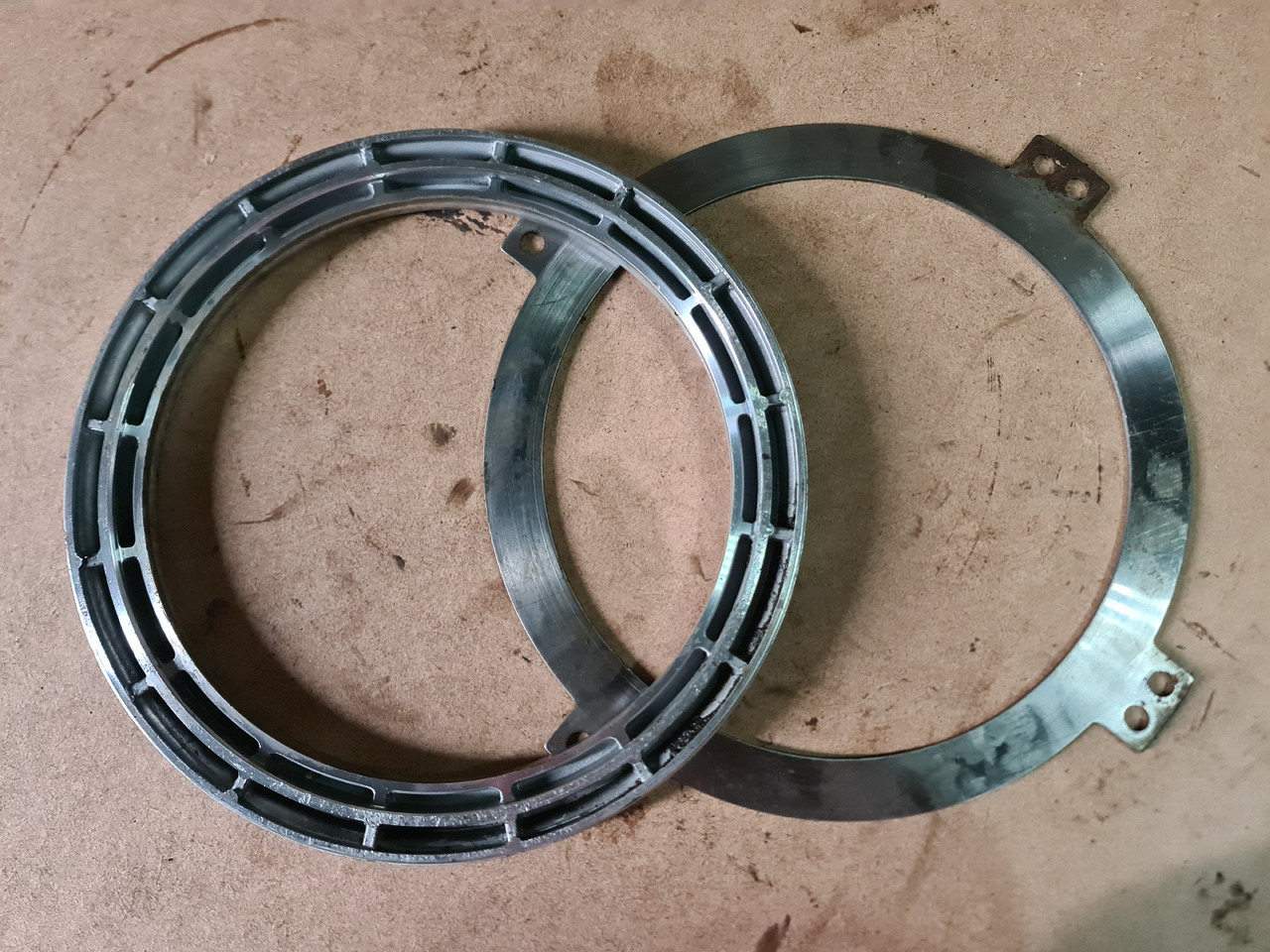 John Deere 4650, 4850  Tłoczek Płytka R97381   R46417 - Kvačilo i dijelovi za Poljoprivredni strojevi: slika  John Deere 4650, 4850  Tłoczek Płytka R97381   R46417 - Kvačilo i dijelovi za Poljoprivredni strojevi John Deere 4650, 4850  Tłoczek Płytka R97381   R46417 - Kvačilo i dijelovi za Poljoprivredni strojevi: slika  John Deere 4650, 4850  Tłoczek Płytka R97381   R46417 - Kvačilo i dijelovi za Poljoprivredni strojevi