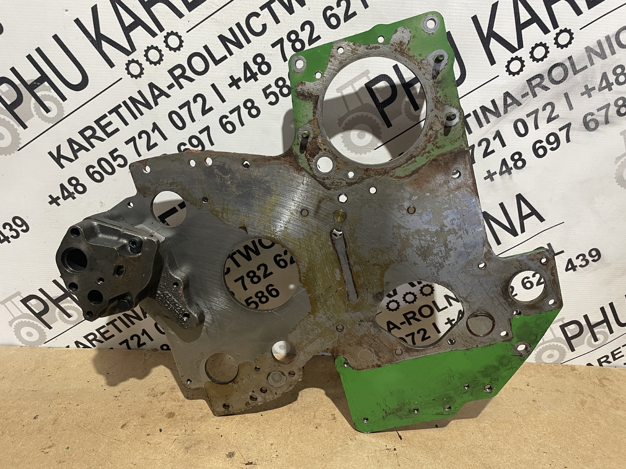 John Deere 6068 - pompa oleju RE564406 - Pumpa ulja za Poljoprivredni strojevi: slika John Deere 6068 - pompa oleju RE564406 - Pumpa ulja za Poljoprivredni strojevi John Deere 6068 - pompa oleju RE564406 - Pumpa ulja za Poljoprivredni strojevi: slika John Deere 6068 - pompa oleju RE564406 - Pumpa ulja za Poljoprivredni strojevi