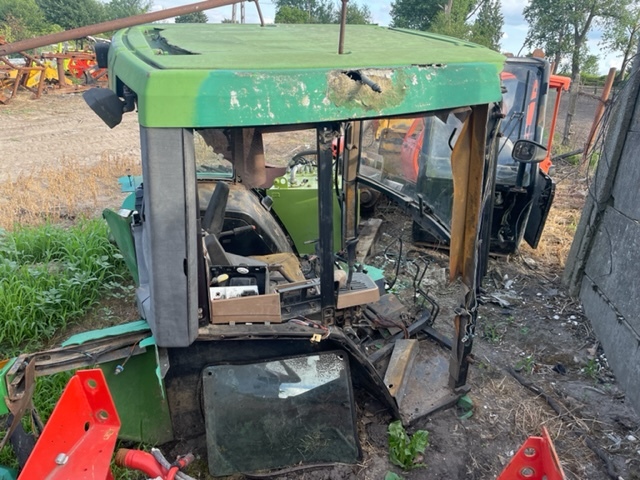 John Deere 6100 | 6200 | 6300 | 6400 - Kabina ~ Szkielet - Kabina za Poljoprivredni strojevi: slika John Deere 6100 | 6200 | 6300 | 6400 - Kabina ~ Szkielet - Kabina za Poljoprivredni strojevi John Deere 6100 | 6200 | 6300 | 6400 - Kabina ~ Szkielet - Kabina za Poljoprivredni strojevi: slika John Deere 6100 | 6200 | 6300 | 6400 - Kabina ~ Szkielet - Kabina za Poljoprivredni strojevi