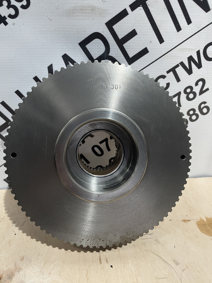 John Deere 6300 6100 6200 6400 - kosz sprzęgła R153301 RE47276 - Kvačilo i dijelovi za Poljoprivredni strojevi: slika  John Deere 6300 6100 6200 6400 - kosz sprzęgła R153301 RE47276 - Kvačilo i dijelovi za Poljoprivredni strojevi John Deere 6300 6100 6200 6400 - kosz sprzęgła R153301 RE47276 - Kvačilo i dijelovi za Poljoprivredni strojevi: slika  John Deere 6300 6100 6200 6400 - kosz sprzęgła R153301 RE47276 - Kvačilo i dijelovi za Poljoprivredni strojevi