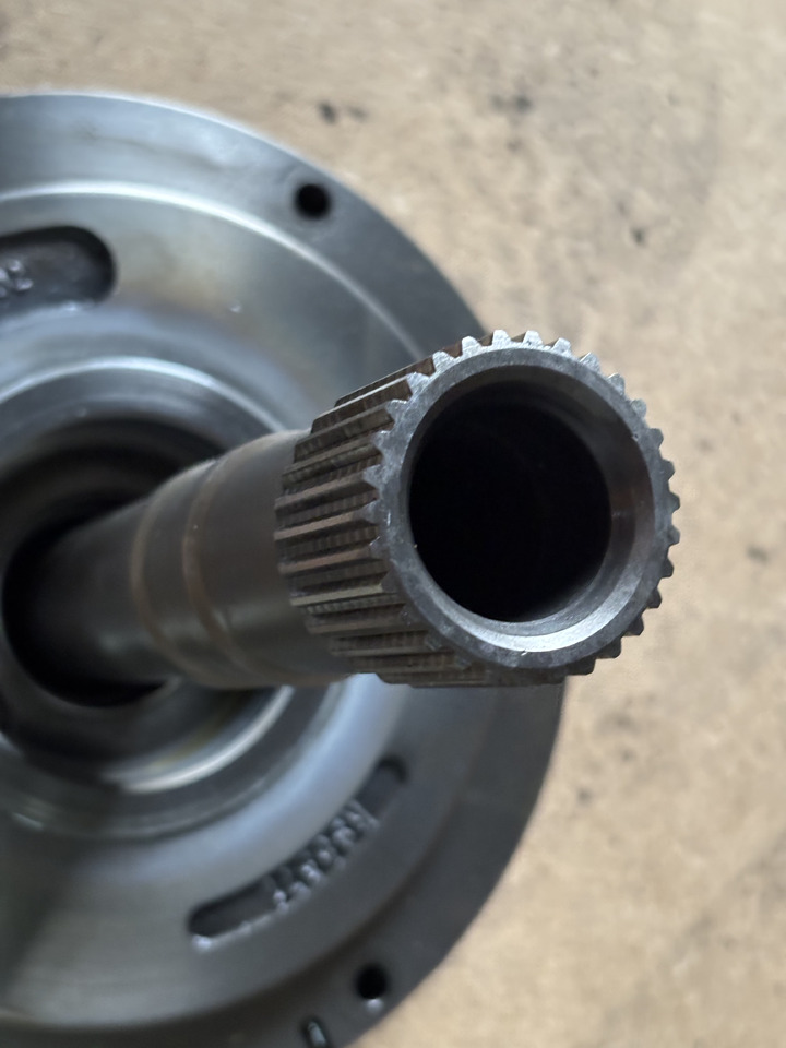 John Deere 6910 6910S Bęben Wałek Sprzęgłowy R95371 R109523 R220028 - Kvačilo i dijelovi za Traktor: slika  John Deere 6910 6910S Bęben Wałek Sprzęgłowy R95371 R109523 R220028 - Kvačilo i dijelovi za Traktor John Deere 6910 6910S Bęben Wałek Sprzęgłowy R95371 R109523 R220028 - Kvačilo i dijelovi za Traktor: slika  John Deere 6910 6910S Bęben Wałek Sprzęgłowy R95371 R109523 R220028 - Kvačilo i dijelovi za Traktor