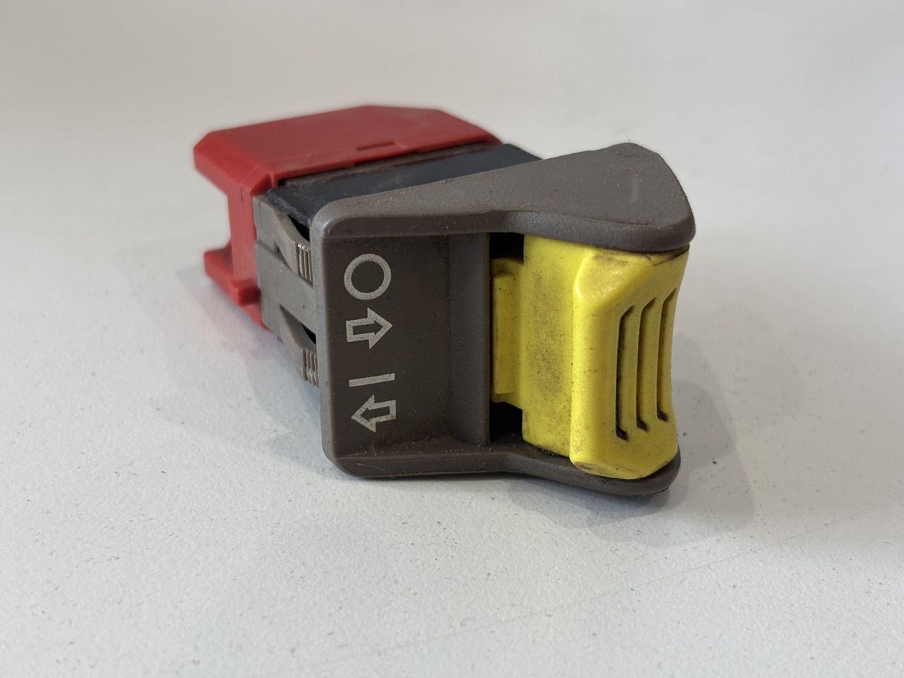 John Deere 6M 6R 6xxx Przełącznik Sterowania WOM AL218838 - Električni sustav za Poljoprivredni strojevi: slika John Deere 6M 6R 6xxx Przełącznik Sterowania WOM AL218838 - Električni sustav za Poljoprivredni strojevi John Deere 6M 6R 6xxx Przełącznik Sterowania WOM AL218838 - Električni sustav za Poljoprivredni strojevi: slika John Deere 6M 6R 6xxx Przełącznik Sterowania WOM AL218838 - Električni sustav za Poljoprivredni strojevi