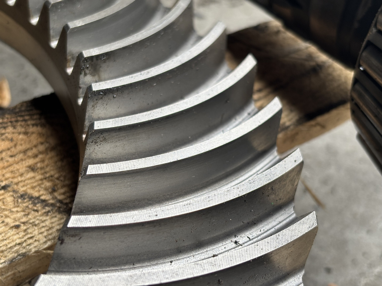 John Deere 7530 6170 6210 Mechanizm Różnicowy Atak RE565816 RE325246 R225505 R225507 - Diferencijalni zupčanik za Poljoprivredni strojevi: slika John Deere 7530 6170 6210 Mechanizm Różnicowy Atak RE565816 RE325246 R225505 R225507 - Diferencijalni zupčanik za Poljoprivredni strojevi John Deere 7530 6170 6210 Mechanizm Różnicowy Atak RE565816 RE325246 R225505 R225507 - Diferencijalni zupčanik za Poljoprivredni strojevi: slika John Deere 7530 6170 6210 Mechanizm Różnicowy Atak RE565816 RE325246 R225505 R225507 - Diferencijalni zupčanik za Poljoprivredni strojevi