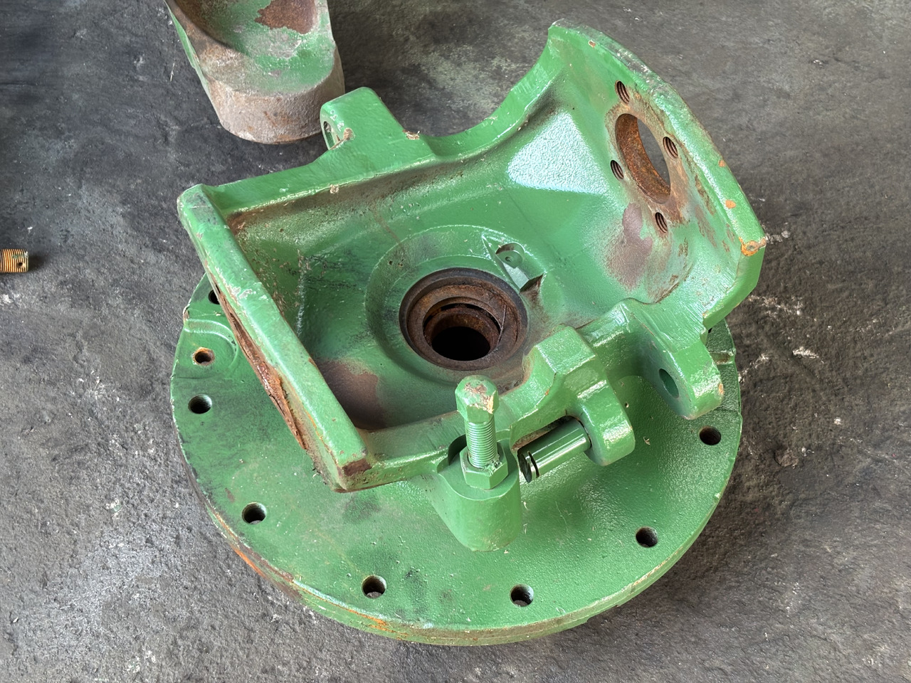 John Deere 7RXXX 7R330 7R 330 Zwrotnica Przegub Piasta R301661 RE592905 R135866 - Rukavac kotača za Poljoprivredni strojevi: slika John Deere 7RXXX 7R330 7R 330 Zwrotnica Przegub Piasta R301661 RE592905 R135866 - Rukavac kotača za Poljoprivredni strojevi John Deere 7RXXX 7R330 7R 330 Zwrotnica Przegub Piasta R301661 RE592905 R135866 - Rukavac kotača za Poljoprivredni strojevi: slika John Deere 7RXXX 7R330 7R 330 Zwrotnica Przegub Piasta R301661 RE592905 R135866 - Rukavac kotača za Poljoprivredni strojevi