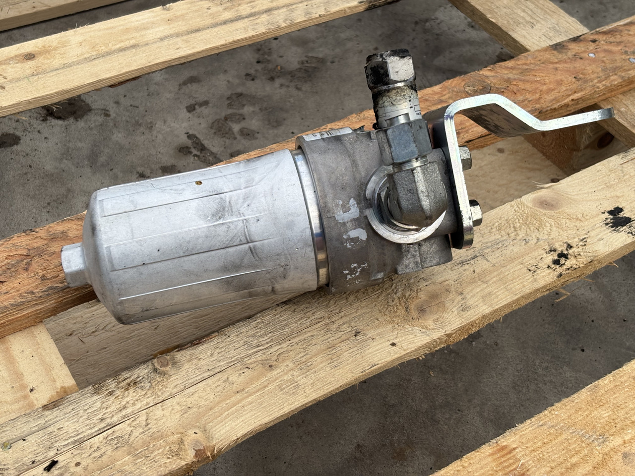 John Deere 8200 8400 8600 Filtr Płynu Hydraulicznego AXE64212 AXE82466 - Hidraulični filter za Poljoprivredni strojevi: slika John Deere 8200 8400 8600 Filtr Płynu Hydraulicznego AXE64212 AXE82466 - Hidraulični filter za Poljoprivredni strojevi John Deere 8200 8400 8600 Filtr Płynu Hydraulicznego AXE64212 AXE82466 - Hidraulični filter za Poljoprivredni strojevi: slika John Deere 8200 8400 8600 Filtr Płynu Hydraulicznego AXE64212 AXE82466 - Hidraulični filter za Poljoprivredni strojevi