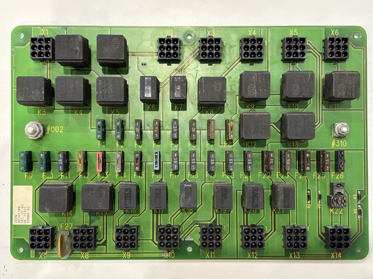 John Deere AZ101788 Płyta Elektroniczna Elektryczna Sterująca Bezpieczniki Przekaźniki - Upravljačka jedinica (ECU) za Poljoprivredni strojevi: slika John Deere AZ101788 Płyta Elektroniczna Elektryczna Sterująca Bezpieczniki Przekaźniki - Upravljačka jedinica (ECU) za Poljoprivredni strojevi John Deere AZ101788 Płyta Elektroniczna Elektryczna Sterująca Bezpieczniki Przekaźniki - Upravljačka jedinica (ECU) za Poljoprivredni strojevi: slika John Deere AZ101788 Płyta Elektroniczna Elektryczna Sterująca Bezpieczniki Przekaźniki - Upravljačka jedinica (ECU) za Poljoprivredni strojevi