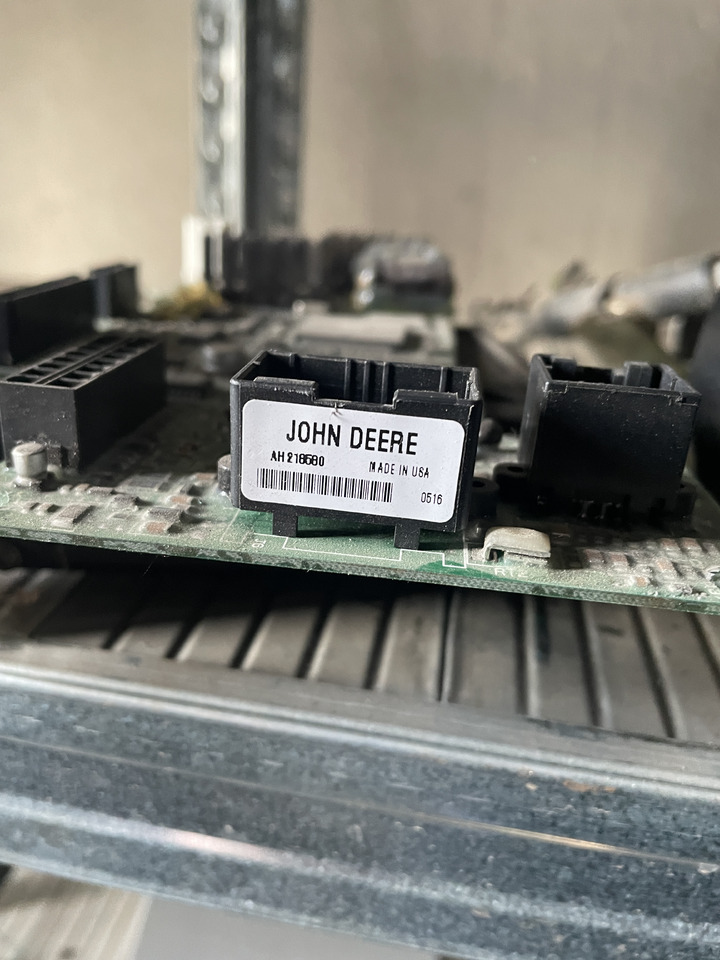 John Deere CTS - moduł płytka sterująca AH218580 AH220395 - Upravljačka jedinica (ECU) za Poljoprivredni strojevi: slika John Deere CTS - moduł płytka sterująca AH218580 AH220395 - Upravljačka jedinica (ECU) za Poljoprivredni strojevi John Deere CTS - moduł płytka sterująca AH218580 AH220395 - Upravljačka jedinica (ECU) za Poljoprivredni strojevi: slika John Deere CTS - moduł płytka sterująca AH218580 AH220395 - Upravljačka jedinica (ECU) za Poljoprivredni strojevi