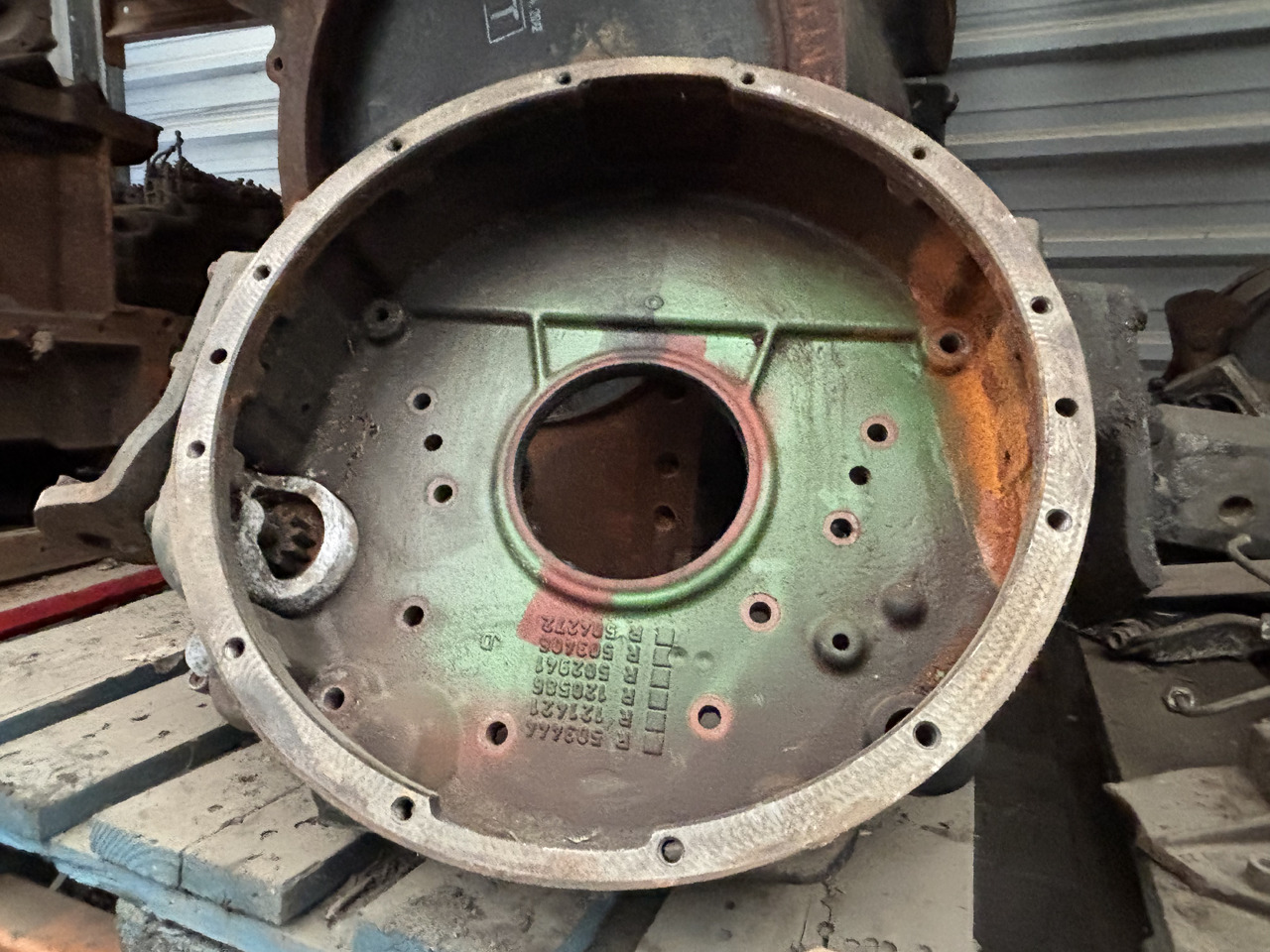 John Deere R503444 R121421 R120586 502941 R503406 R504272 Obudowa Koła Zamachowego - Zamašnjak za Poljoprivredni strojevi: slika John Deere R503444 R121421 R120586 502941 R503406 R504272 Obudowa Koła Zamachowego - Zamašnjak za Poljoprivredni strojevi John Deere R503444 R121421 R120586 502941 R503406 R504272 Obudowa Koła Zamachowego - Zamašnjak za Poljoprivredni strojevi: slika John Deere R503444 R121421 R120586 502941 R503406 R504272 Obudowa Koła Zamachowego - Zamašnjak za Poljoprivredni strojevi