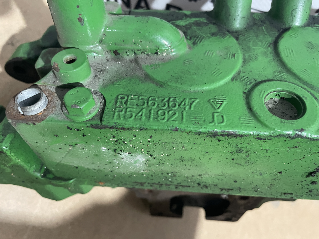 John Deere - obudowa termostatu RE563647 RE541921 RE542575 - Termostat za Poljoprivredni strojevi: slika John Deere - obudowa termostatu RE563647 RE541921 RE542575 - Termostat za Poljoprivredni strojevi John Deere - obudowa termostatu RE563647 RE541921 RE542575 - Termostat za Poljoprivredni strojevi: slika John Deere - obudowa termostatu RE563647 RE541921 RE542575 - Termostat za Poljoprivredni strojevi