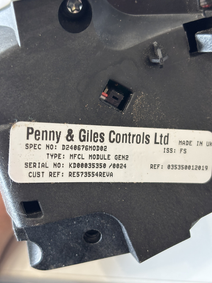 John Deere seria 6000 7000 8000 R - joystick 5-funkcyjny CommandARM RE573554 - Ručica mjenjača za Poljoprivredni strojevi: slika John Deere seria 6000 7000 8000 R - joystick 5-funkcyjny CommandARM RE573554 - Ručica mjenjača za Poljoprivredni strojevi John Deere seria 6000 7000 8000 R - joystick 5-funkcyjny CommandARM RE573554 - Ručica mjenjača za Poljoprivredni strojevi: slika John Deere seria 6000 7000 8000 R - joystick 5-funkcyjny CommandARM RE573554 - Ručica mjenjača za Poljoprivredni strojevi