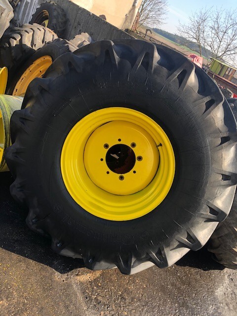 John deere 1072, 1075, 1085, 1055, 975 1065 koła 23.1-26 felga 20x26 - Kompletan kotač za Poljoprivredni strojevi: slika John deere 1072, 1075, 1085, 1055, 975 1065 koła 23.1-26 felga 20x26 - Kompletan kotač za Poljoprivredni strojevi John deere 1072, 1075, 1085, 1055, 975 1065 koła 23.1-26 felga 20x26 - Kompletan kotač za Poljoprivredni strojevi: slika John deere 1072, 1075, 1085, 1055, 975 1065 koła 23.1-26 felga 20x26 - Kompletan kotač za Poljoprivredni strojevi