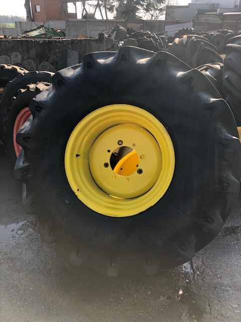 John deere 1072, 1075, 1085, 1055, 975 1065 koła 23.1-26 felga 20x26 - Kompletan kotač za Poljoprivredni strojevi: slika John deere 1072, 1075, 1085, 1055, 975 1065 koła 23.1-26 felga 20x26 - Kompletan kotač za Poljoprivredni strojevi John deere 1072, 1075, 1085, 1055, 975 1065 koła 23.1-26 felga 20x26 - Kompletan kotač za Poljoprivredni strojevi: slika John deere 1072, 1075, 1085, 1055, 975 1065 koła 23.1-26 felga 20x26 - Kompletan kotač za Poljoprivredni strojevi