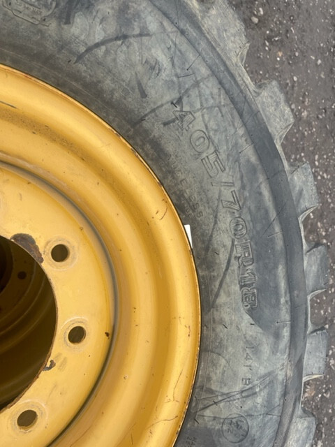 Koła opony firestone 405/70 r18 Cat 906 - Kompletan kotač za Utovarivač na kotačima: slika Koła opony firestone 405/70 r18 Cat 906 - Kompletan kotač za Utovarivač na kotačima Koła opony firestone 405/70 r18 Cat 906 - Kompletan kotač za Utovarivač na kotačima: slika Koła opony firestone 405/70 r18 Cat 906 - Kompletan kotač za Utovarivač na kotačima