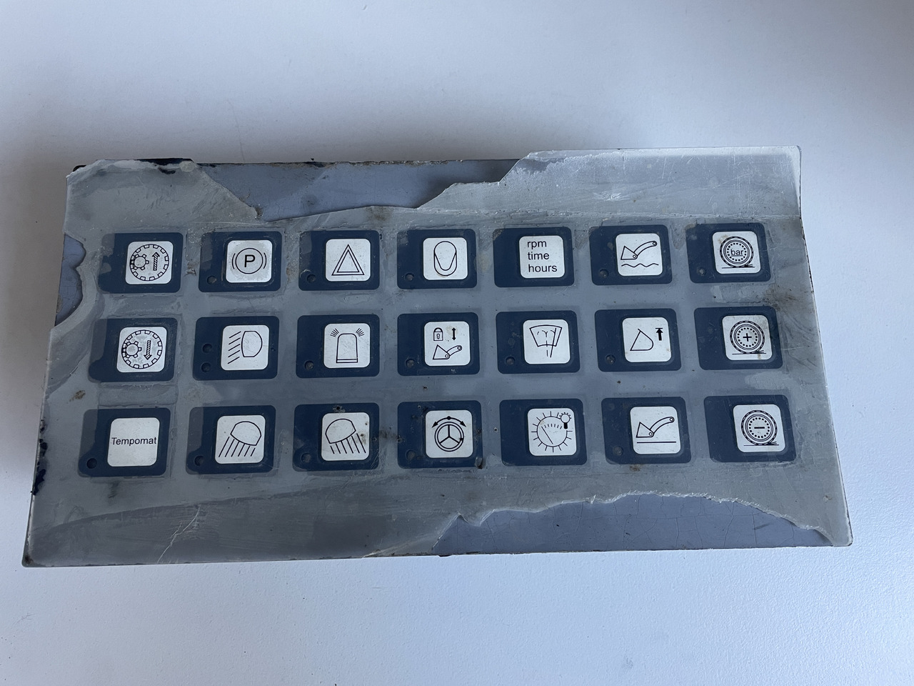 Liebherr L544 L564 L574 - panel sterowania 24V Wölfle 6905981 950113 - Električni sustav za Građevinski strojevi: slika Liebherr L544 L564 L574 - panel sterowania 24V Wölfle 6905981 950113 - Električni sustav za Građevinski strojevi Liebherr L544 L564 L574 - panel sterowania 24V Wölfle 6905981 950113 - Električni sustav za Građevinski strojevi: slika Liebherr L544 L564 L574 - panel sterowania 24V Wölfle 6905981 950113 - Električni sustav za Građevinski strojevi