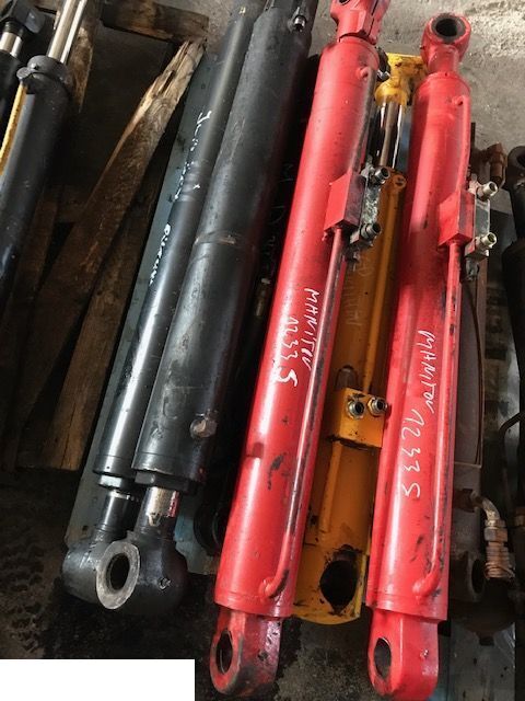 Manitou 1337 - Siłownik Podnoszenia - Hidraulični cilindar za Poljoprivredni strojevi: slika Manitou 1337 - Siłownik Podnoszenia - Hidraulični cilindar za Poljoprivredni strojevi Manitou 1337 - Siłownik Podnoszenia - Hidraulični cilindar za Poljoprivredni strojevi: slika Manitou 1337 - Siłownik Podnoszenia - Hidraulični cilindar za Poljoprivredni strojevi