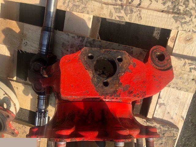 Manitou 524 - Piasta - Glavina kotača za Poljoprivredni strojevi: slika Manitou 524 - Piasta - Glavina kotača za Poljoprivredni strojevi Manitou 524 - Piasta - Glavina kotača za Poljoprivredni strojevi: slika Manitou 524 - Piasta - Glavina kotača za Poljoprivredni strojevi