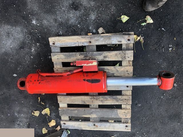 Manitou 524 - Siłownik Wychyłu Łyźki - Hidraulični cilindar za Poljoprivredni strojevi: slika Manitou 524 - Siłownik Wychyłu Łyźki - Hidraulični cilindar za Poljoprivredni strojevi Manitou 524 - Siłownik Wychyłu Łyźki - Hidraulični cilindar za Poljoprivredni strojevi: slika Manitou 524 - Siłownik Wychyłu Łyźki - Hidraulični cilindar za Poljoprivredni strojevi