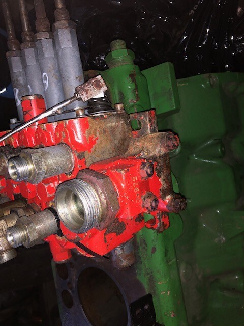 Manitou 626 | 628 - Rozdzielacz Hydrauliczny - Hidraulični ventil za Poljoprivredni strojevi: slika Manitou 626 | 628 - Rozdzielacz Hydrauliczny - Hidraulični ventil za Poljoprivredni strojevi Manitou 626 | 628 - Rozdzielacz Hydrauliczny - Hidraulični ventil za Poljoprivredni strojevi: slika Manitou 626 | 628 - Rozdzielacz Hydrauliczny - Hidraulični ventil za Poljoprivredni strojevi